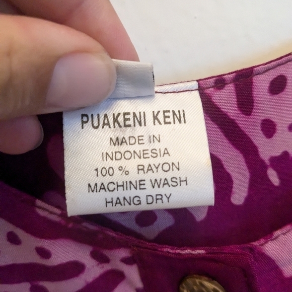 Puakeni Keni Hawaiian Dress Jumper - Picture 2 of 4